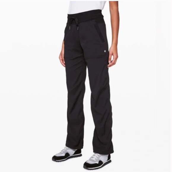 Lululemon Dance Studio Pant III *Unlined in Black Size 8 - Picture 1 of 11